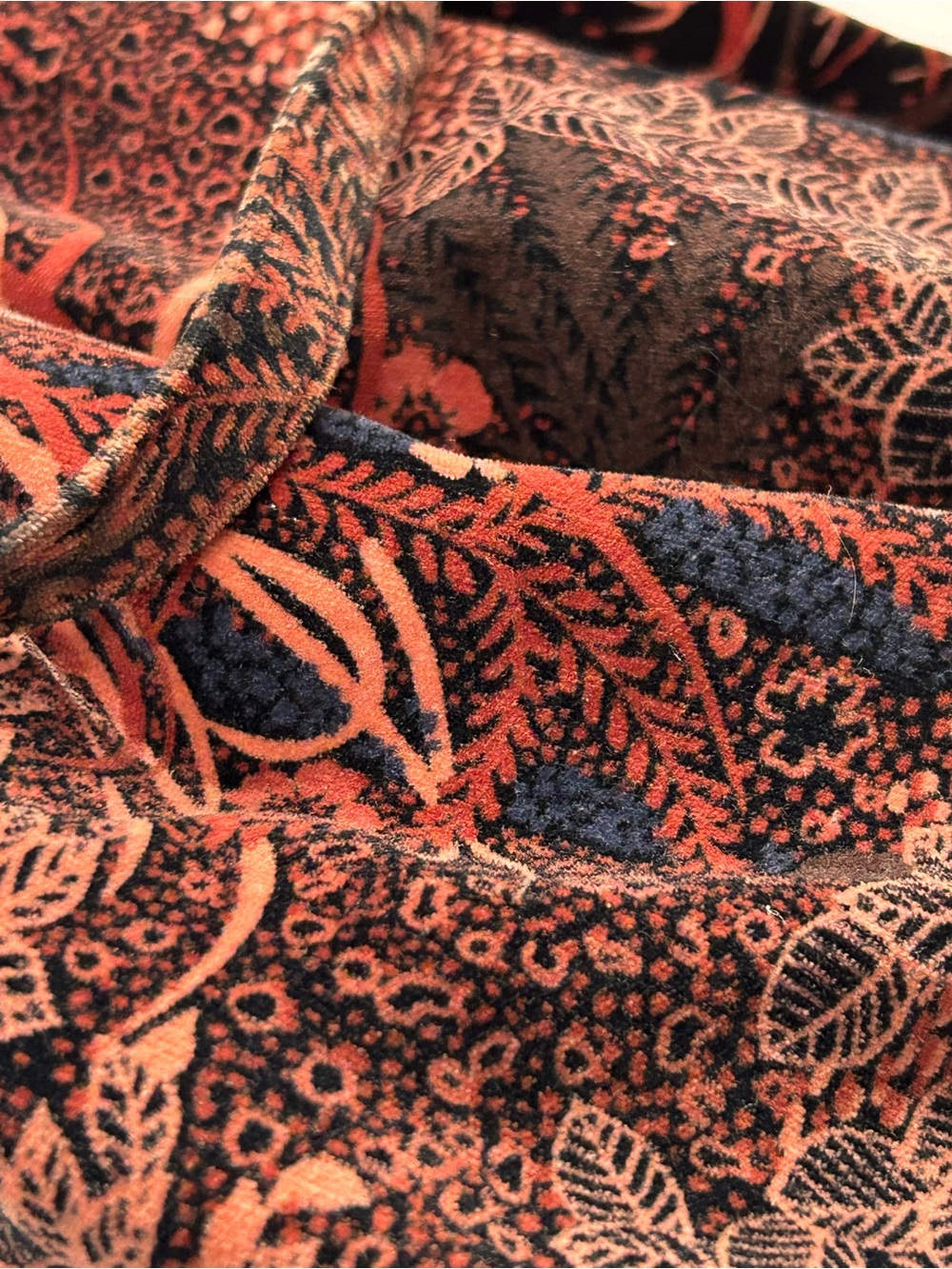 1970’s Carpet Baggers of America for Contempo velvet lucite bag - Picture 4 of 15